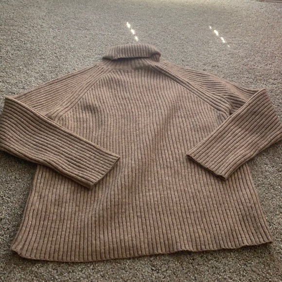 Turtle neck sweater - Picture 1 of 1